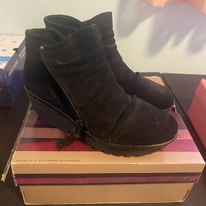 Skechers Women's Black Ankle Booties